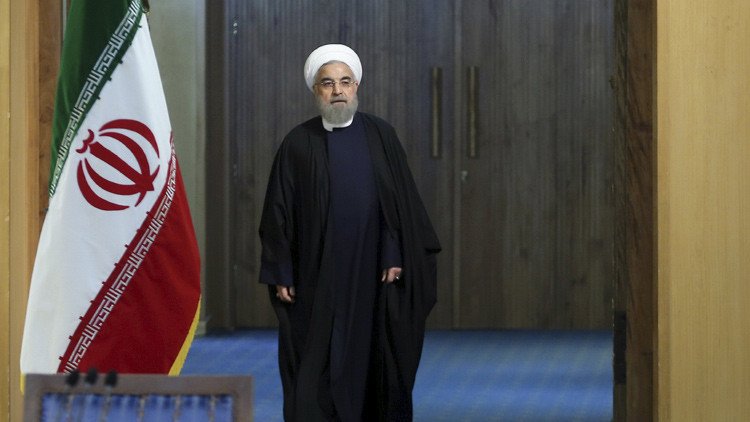Rohaní: "Irán acaba de salir de la cárcel y todavía tiene las bolas de las cadenas en las piernas"