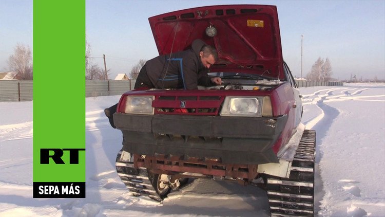 Un ruso construye su propio 'tanque' a partir de un coche viejo