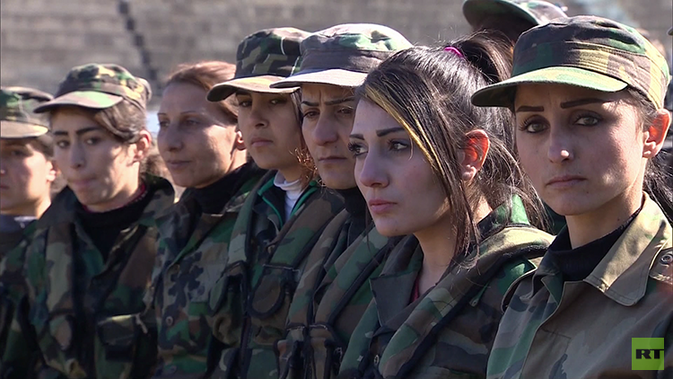 "Ahora nos toca a nosotras": Así se entrenan las mujeres soldado sirias 