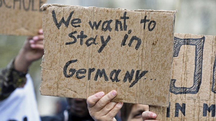 Cómo la inteligencia alemana convertía a refugiados en informantes
