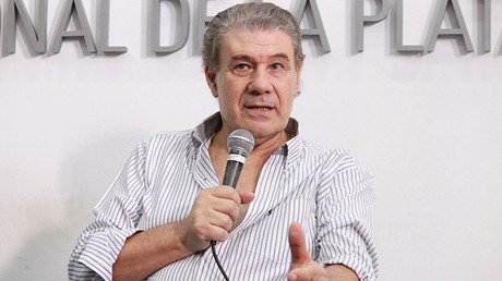 Víctor Hugo Morales a RT: "Cuesta entender cómo el gobierno puede ser tan torpe"
