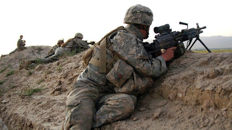 EE.UU. desplegará más tropas en el sur de Afganistán para detener a los talibanes