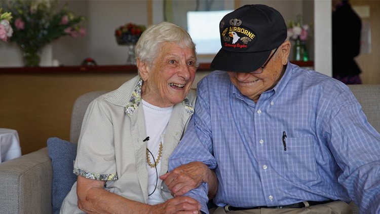 Video: Dos enamorados se reencuentran tras 70 años sin verse después de la Segunda Guerra Mundial