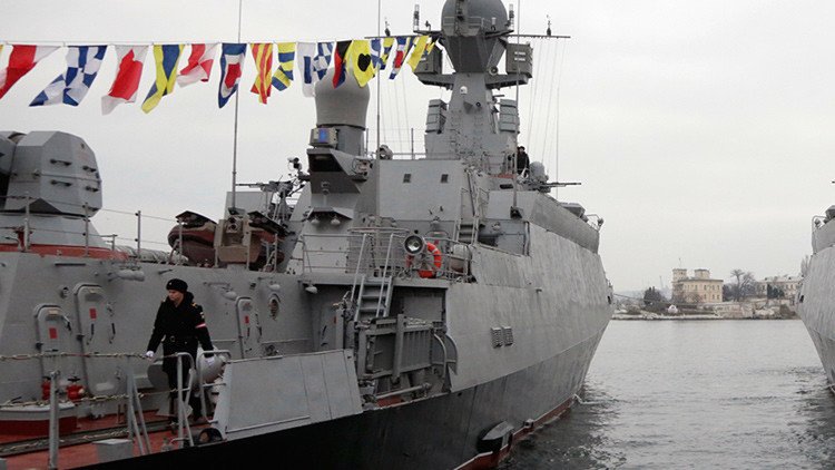 Una corbeta rusa con misiles de crucero Kalibr-N entra en el Mediterráneo y se dirige a Siria