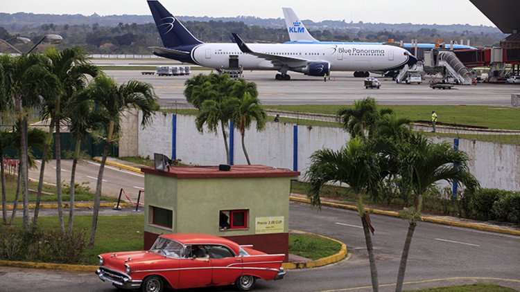Cuba y EE.UU. firman un acuerdo para restablecer transporte aéreo regular