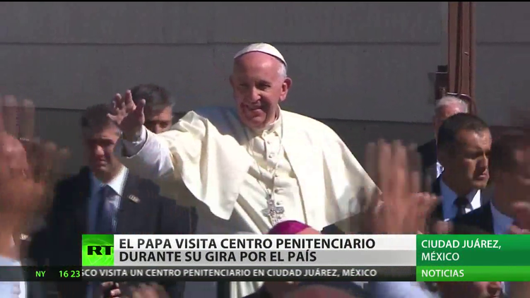 El papa visita centro penitenciario durante su gira por México
