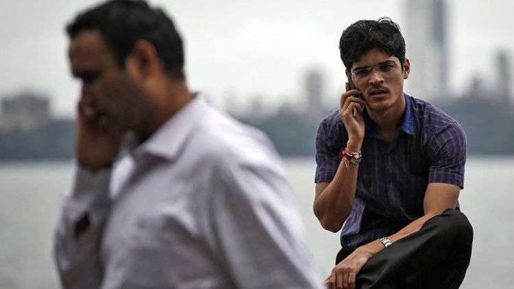 India presenta el teléfono inteligente más barato del mundo