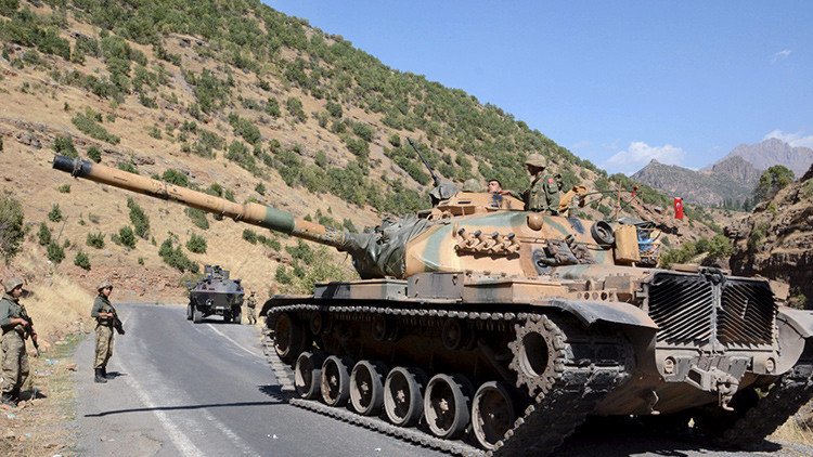 Cueste lo que cueste: Turquía busca cualquier pretexto para invadir Siria 