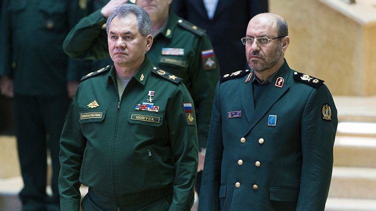 El ministro de Defensa ruso llega a Irán 