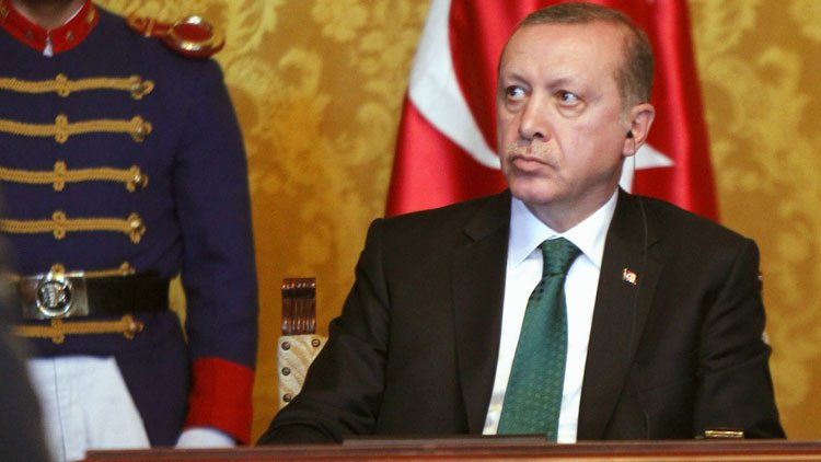 'The Washington Post': Erdogan empuja a Turquía a un profundo agujero del que no hay escapatoria