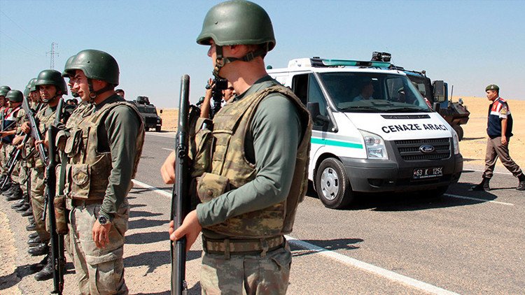 "Gran hermano": Revelan que militares turcos cooperan con el Estado Islámico en la frontera