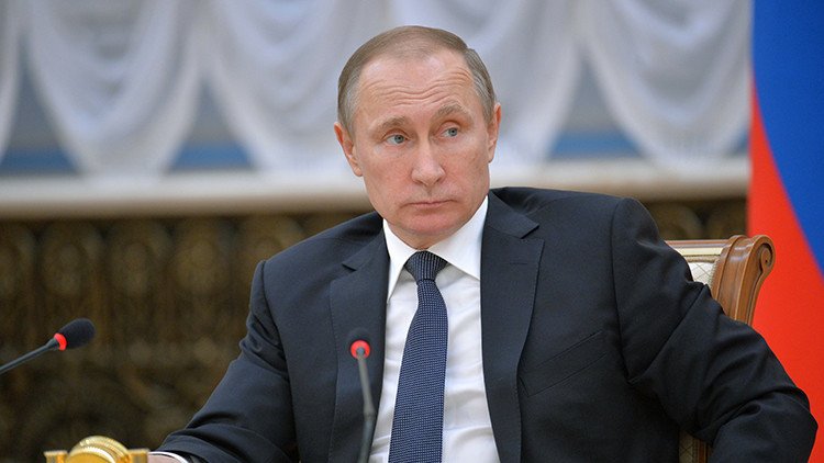 Putin: "Hay que crear todas las condiciones para un alto el fuego en Siria"