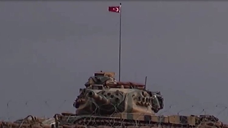 Video: Turquía crea campos de operaciones en la frontera con Siria