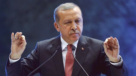 Erdogan amenazó en noviembre con inundar Europa de refugiados