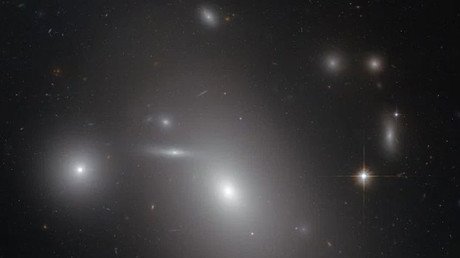 'Un gigante dormido': Hallan uno de los agujeros negros más masivos jamás encontrados