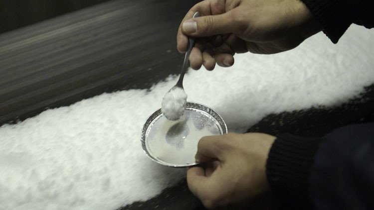 Alerta científica: La abundante sal presente en alimentos básicos, cada vez más letal