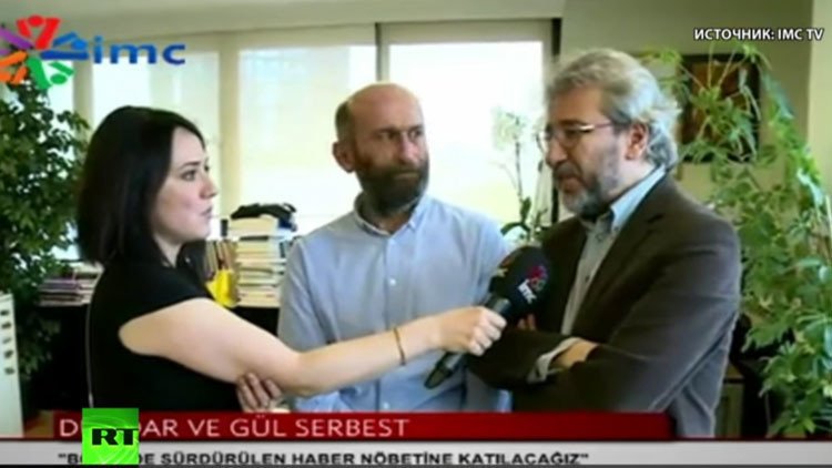 Turquía corta la transmisión de un canal de televisión durante entrevista a periodistas opositores