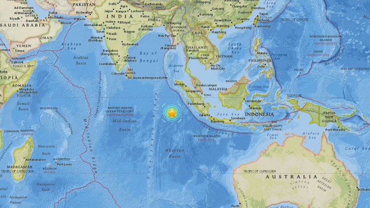 Un fuerte terremoto de magnitud 7,9 sacude Indonesia