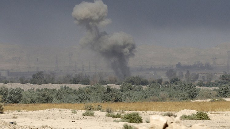 Video: Impactante derribo de un vehículo kamikaze del Estado Islámico en Irak