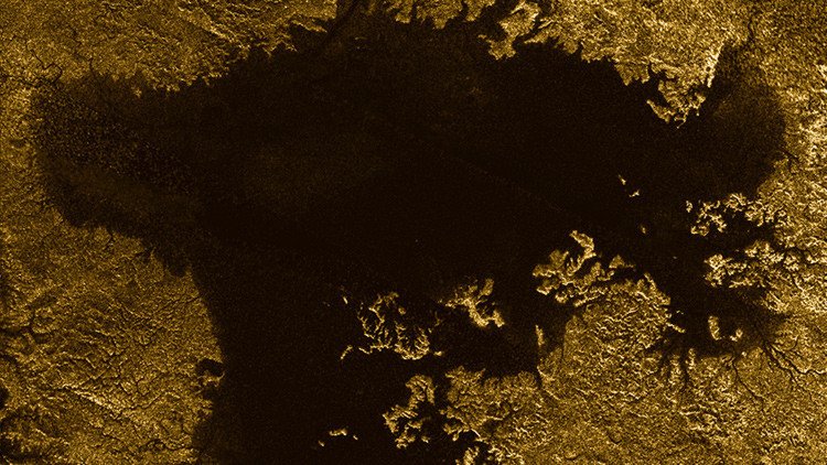 La NASA resuelve el misterio de la isla en un mar de la luna de Saturno