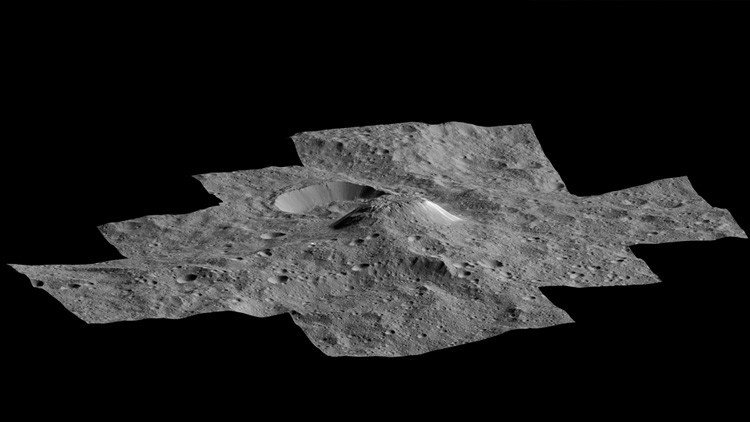 Vista en 3D de una extraña 'piramide' brillante de Ceres de origen desconocido