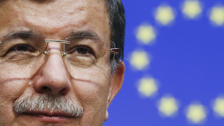 "Europa está de rodillas": Al sentir el miedo de la UE, Turquía le arranca 6.600 millones de dólares