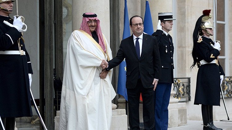 Francia concede su máxima condecoración al heredero saudí 'a petición propia'