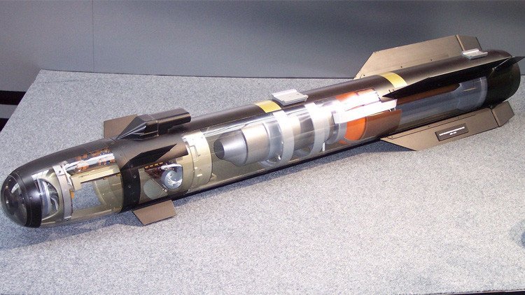 Hallan dos misiles que viajaban rumbo a EE.UU. en un avión de pasajeros
