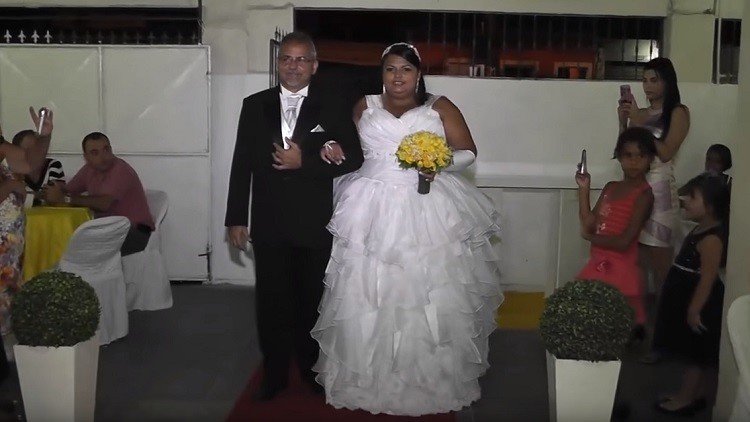 Un DJ demasiado innovador arruina una boda en Brasil
