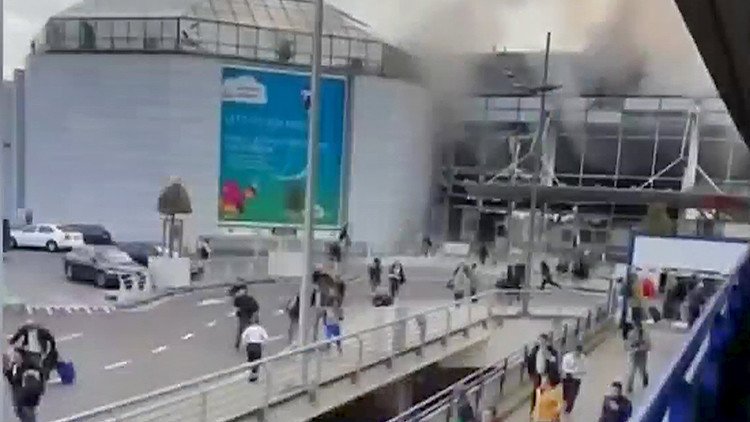 Hallan una bomba y una bandera del Estado Islámico durante redadas en Bruselas