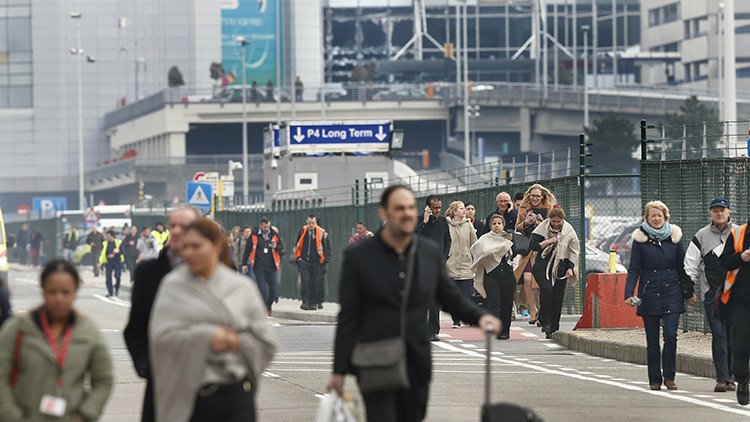 La historia que hay detrás de la icónica foto de dos mujeres víctimas de los atentados en Bruselas