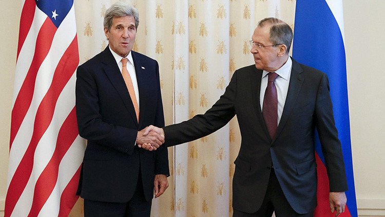 "Con la visita de Kerry es obvio que EE.UU. quiere llegar a acuerdos con Moscú"