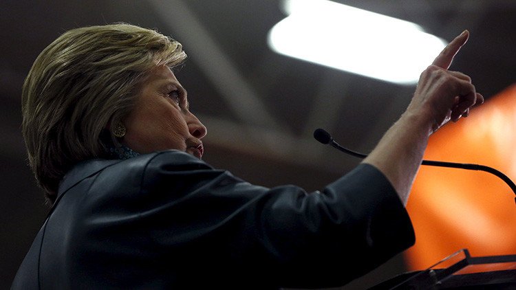 Hillary Clinton promete desclasificar la misteriosa Área 51
