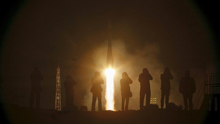 El carguero espacial ruso Progress se dirige exitosamente a la EEI (Video)