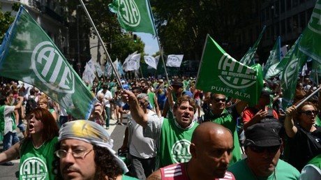 Victoria en la lucha: desempleados argentinos recuperan sus puestos en el Ministerio de Salud