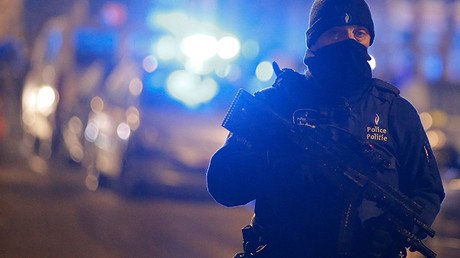 Video: La Policía belga dispara en la pierna a un sospechoso vinculado con los atentados en Bruselas