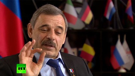 Un astronauta de EE.UU. rompe la regla de no hablar sobre política para apoyar a Rusia