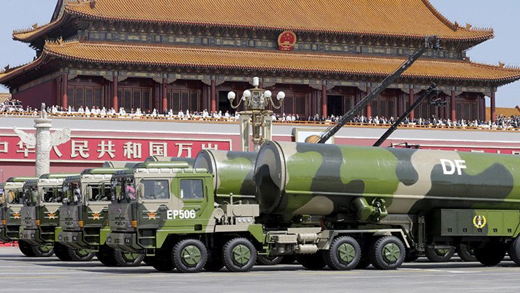 China presenta un misil con capacidad nuclear capaz de llegar hasta EE.UU.