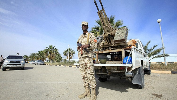 Francia discute lanzar una nueva intervención militar en Libia 