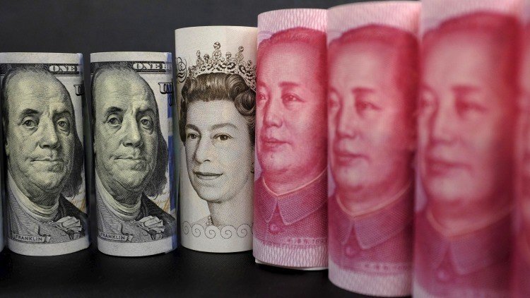 Cómo China obtiene beneficios de una moneda débil y fuerte al mismo tiempo