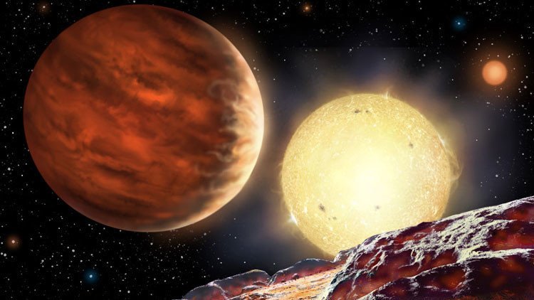 Descubren un nuevo planeta con un sistema solar triple