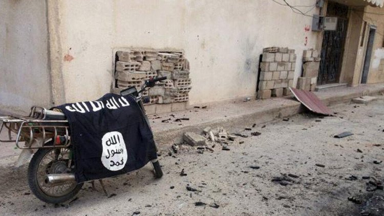 Purgas en el Estado Islámico: los extremistas ejecutan a 10 miembros de su organización