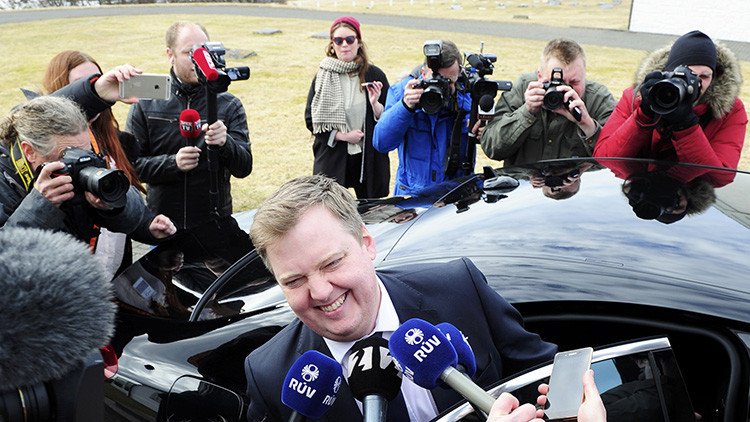 Dimite el primer ministro de Islandia tras la filtración de los 'papeles de Panamá'