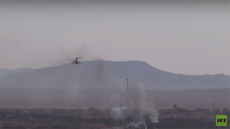 Video: El ultramoderno helicóptero Alligator aplasta al Estado Islámico en el campo de batalla sirio