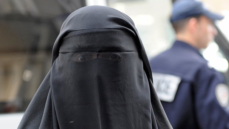 Revelado: una musulmana salvó París de otro ataque terrorista