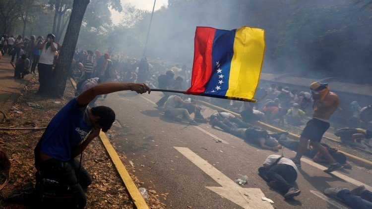 Diario de EE.UU. pide una intervención de los países vecinos en Venezuela