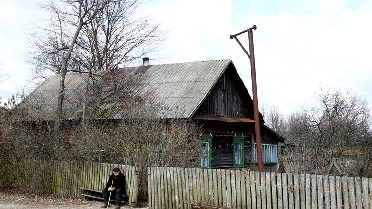 FOTOS: Así vive un anciano solitario en la zona de exclusión de Chernóbil