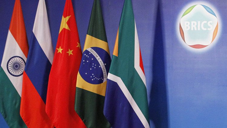 El Banco del BRICS aprueba el primer préstamo de 811 millones de dólares