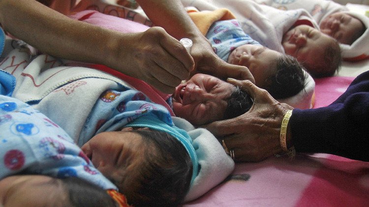 La India: Un hospital vendía a los bebés por unos 1.500 dólares
