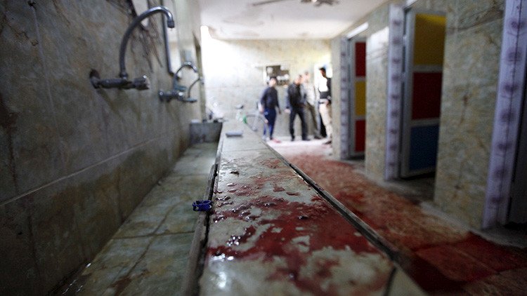 Múltiples víctimas en un atentado suicida en una mezquita chiita en Irak